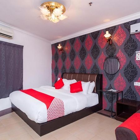 Super Oyo 1114 Neo Pegasus Hotel Segamat Exterior foto